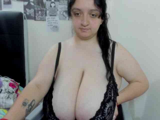 maliihott4u webcam