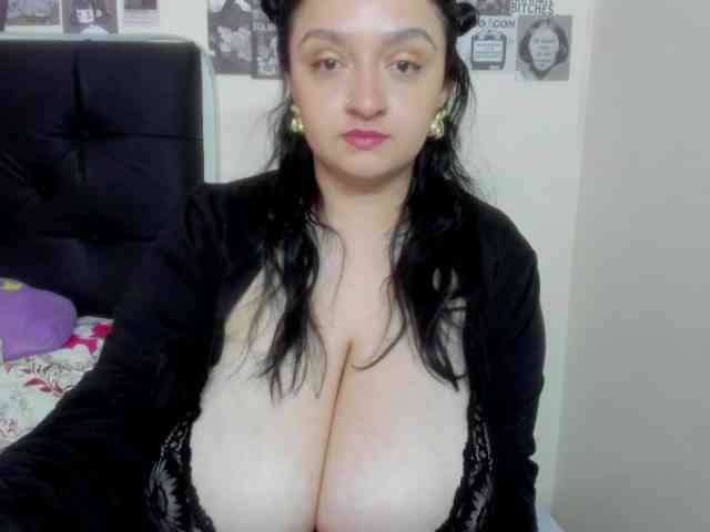maliihott4u webcam