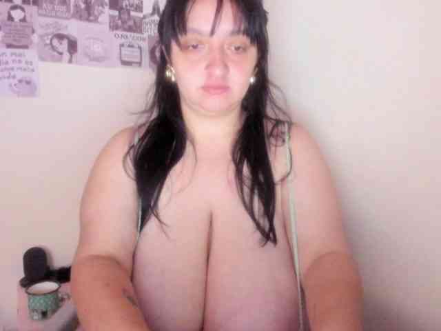 maliihott4u webcam