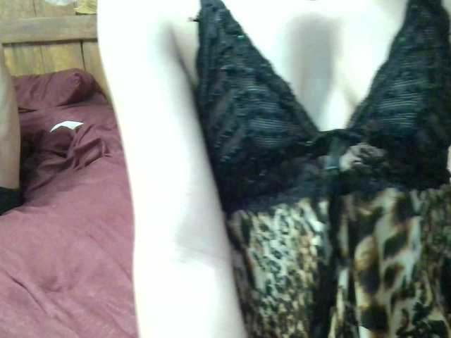 flavorsofy's BongaCams show and profile