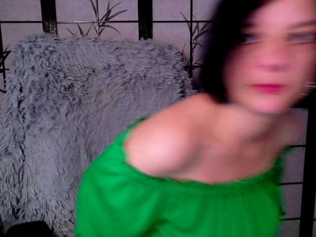 SweetLongLips live cam on BongaCams