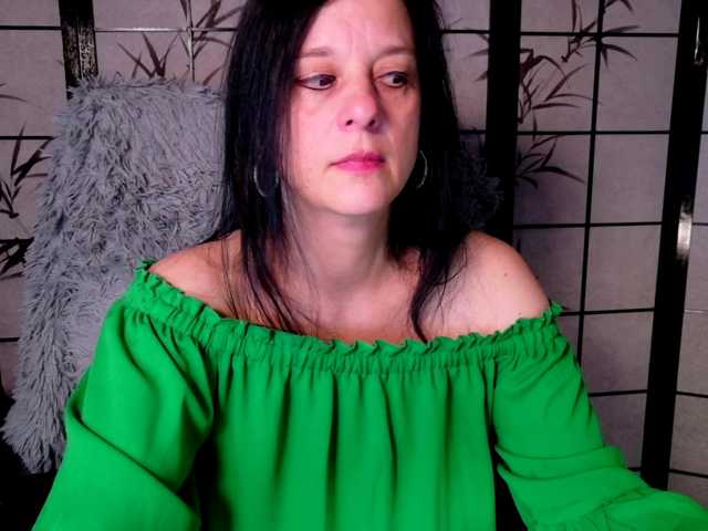 SweetLongLips live cam preview
