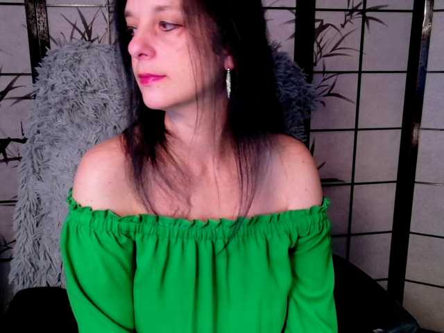 SweetLongLips live cam preview