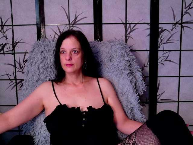 SweetLongLips live webcam show
