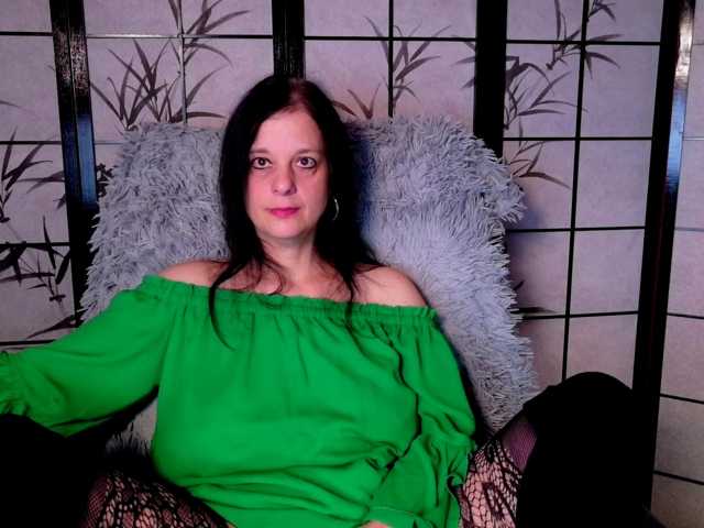 SweetLongLips live cam preview
