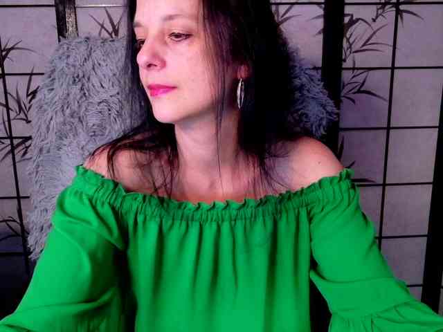 Model: SweetLongLips