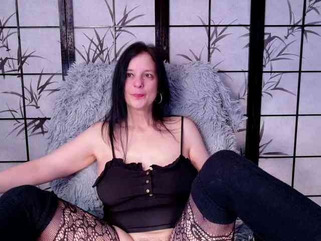 SweetLongLips webcam