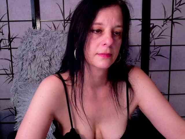 SweetLongLips webcam