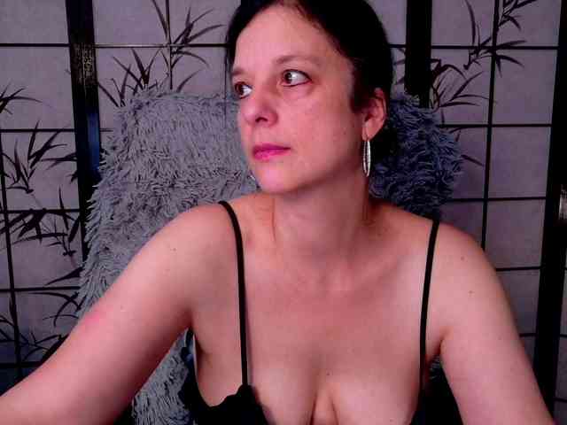 SweetLongLips webcam