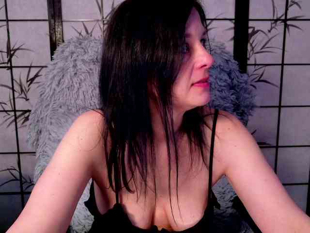 SweetLongLips webcam