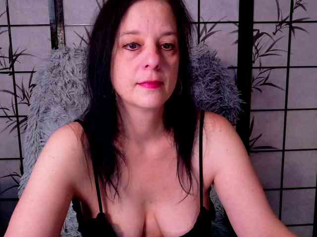 SweetLongLips webcam