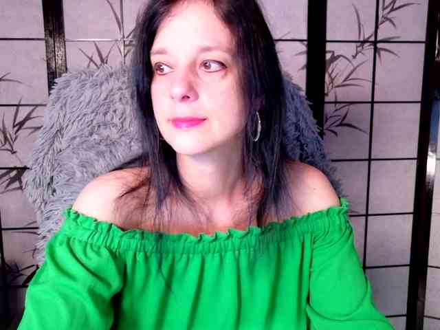 SweetLongLips webcam