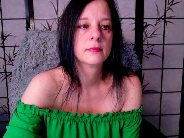 SweetLongLips webcam