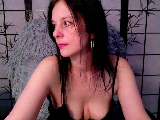 SweetLongLips webcam