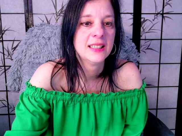 SweetLongLips webcam