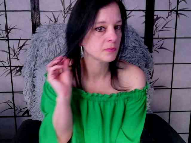 SweetLongLips webcam