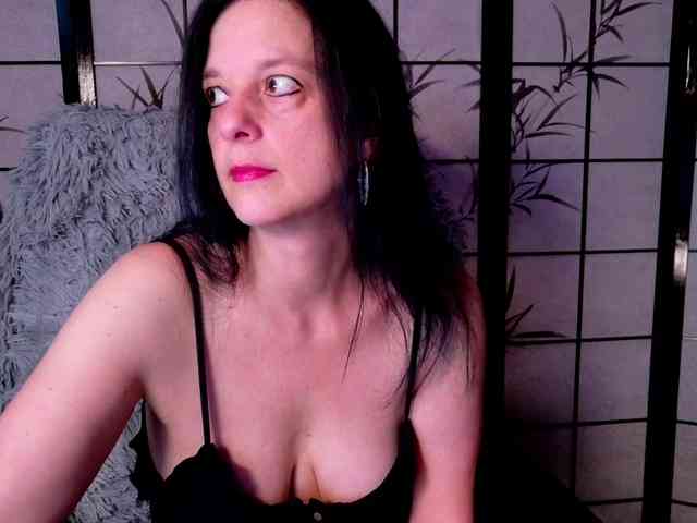 SweetLongLips webcam