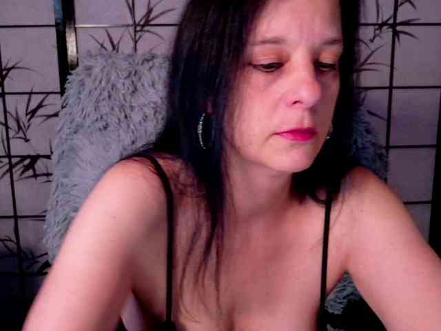 SweetLongLips webcam