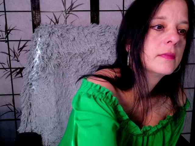 SweetLongLips webcam