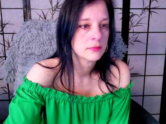 SweetLongLips webcam