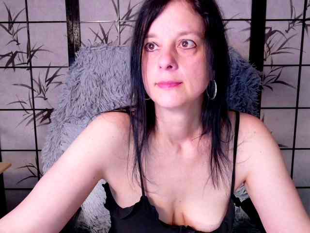 SweetLongLips webcam