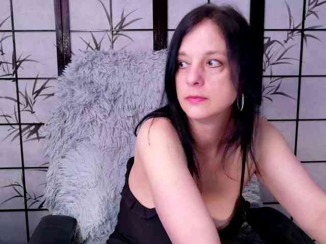 SweetLongLips webcam