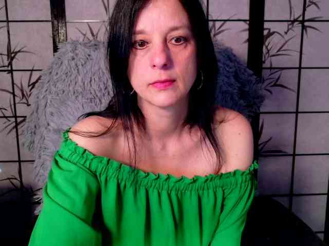 SweetLongLips webcam