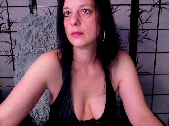 SweetLongLips webcam