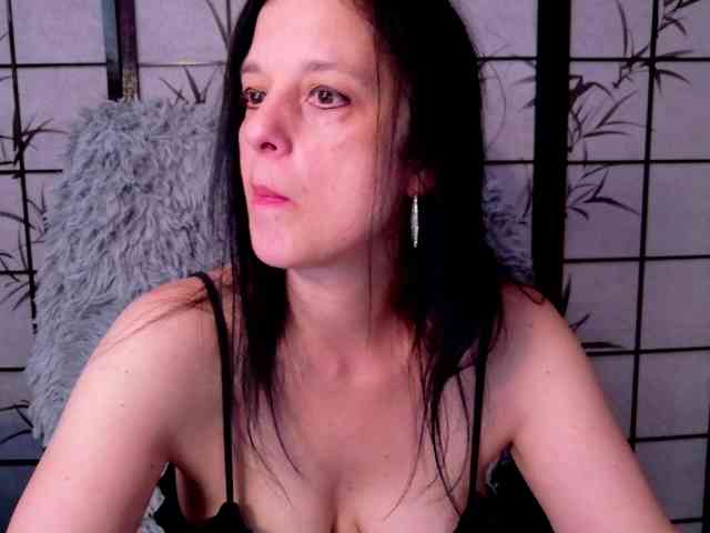 SweetLongLips webcam