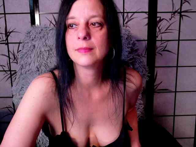 SweetLongLips webcam