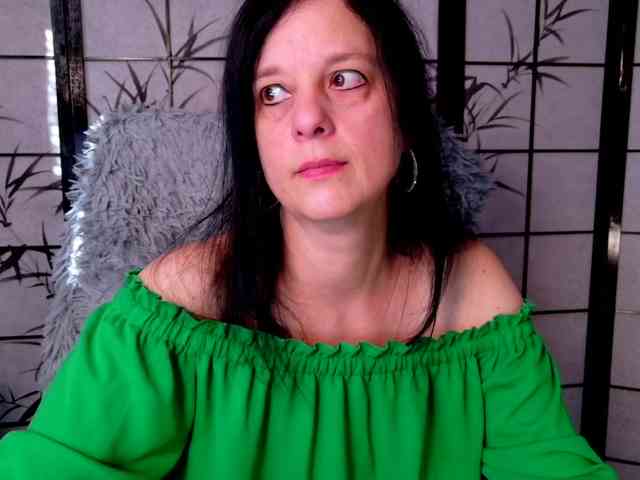 SweetLongLips webcam
