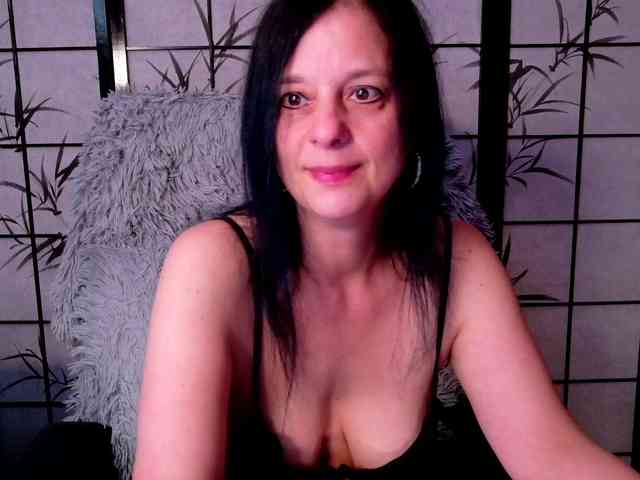 SweetLongLips webcam