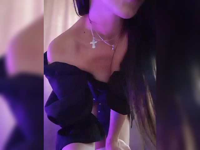 SexyQueen333 live cam on BongaCams