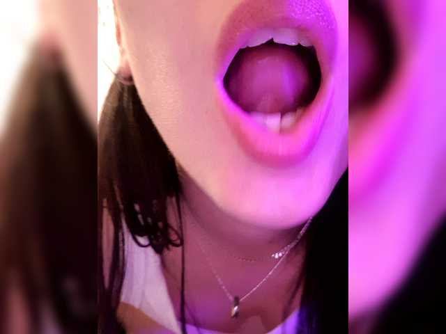 SexyQueen333's BongaCams show and profile