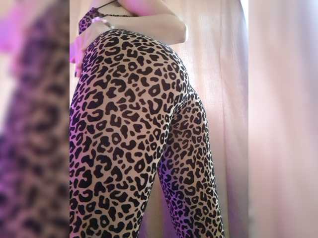 SexyQueen333 live cam on BongaCams