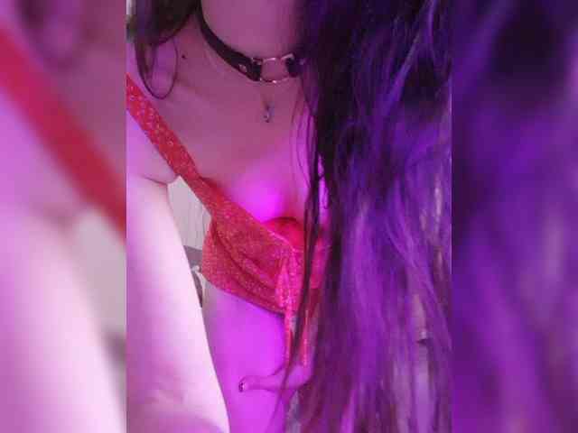 Dieses Model ist jetzt live. SexyQueen333