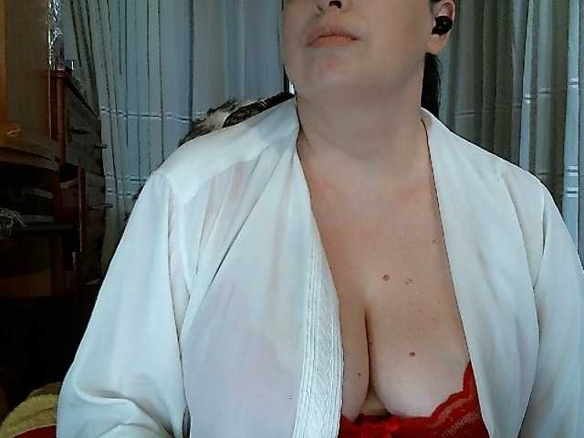 LINA2111 live cam on BongaCams