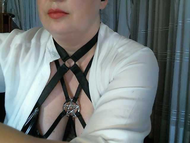 LINA2111 live cam on BongaCams