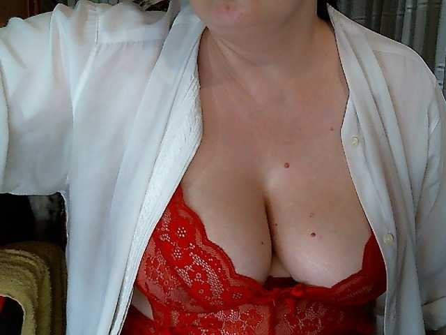 LINA2111 live cam on BongaCams