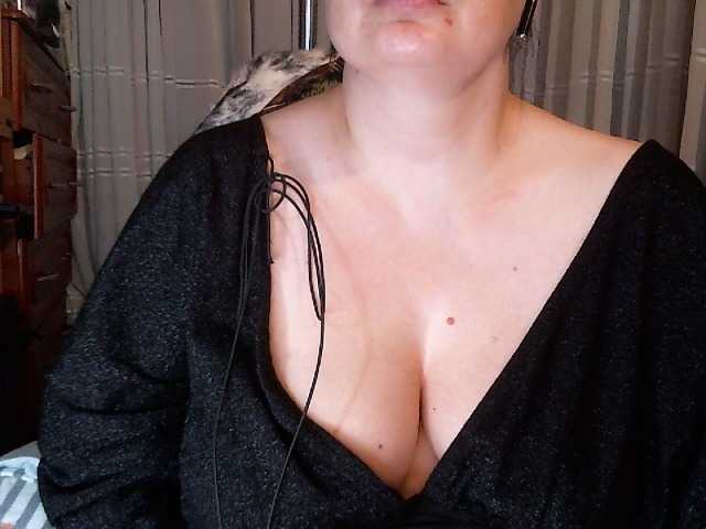 LINA2111 live cam on BongaCams