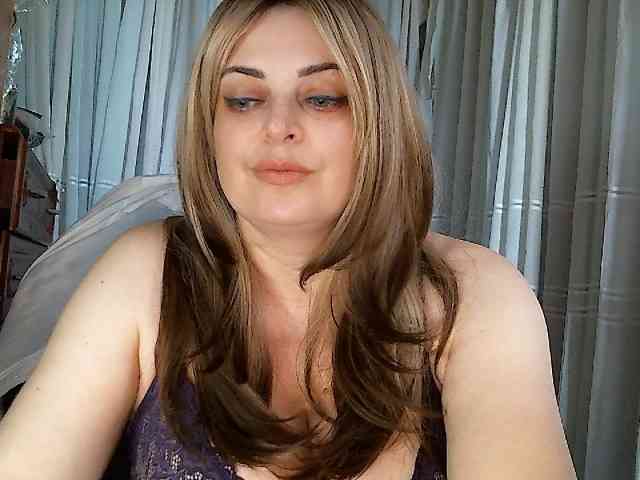 LINA2111 Live Webcam on BongaCams