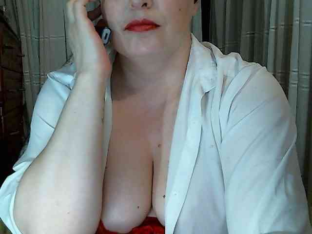 LINA2111 — live female cam on BongaCams
