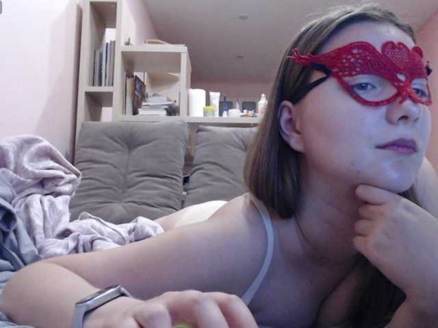 Urania33 live cam on BongaCams