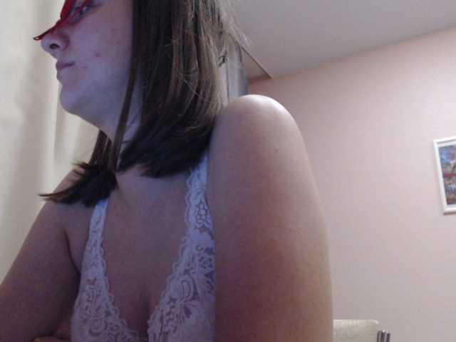 Urania33 live cam on BongaCams