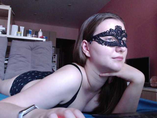 Urania33 live cam on BongaCams