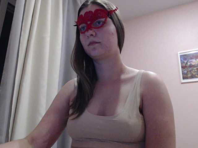 Urania33 live cam on BongaCams