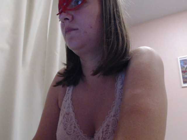 Urania33 live cam on BongaCams