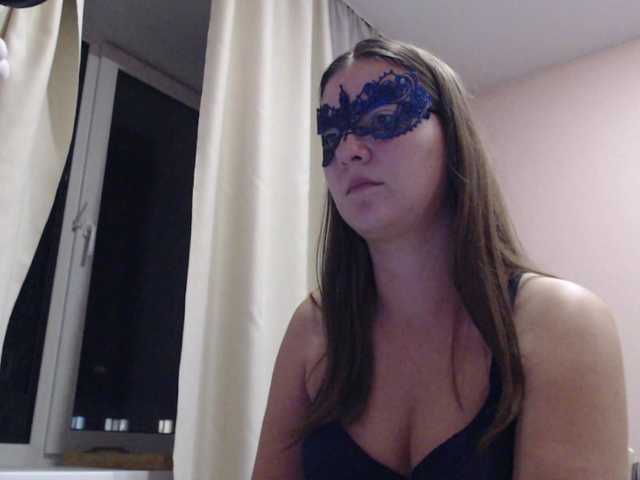 Urania33 live cam on BongaCams