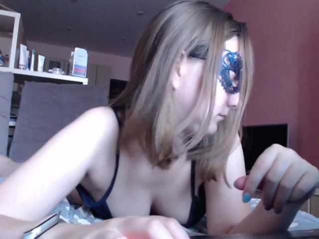 Urania33 live cam on BongaCams