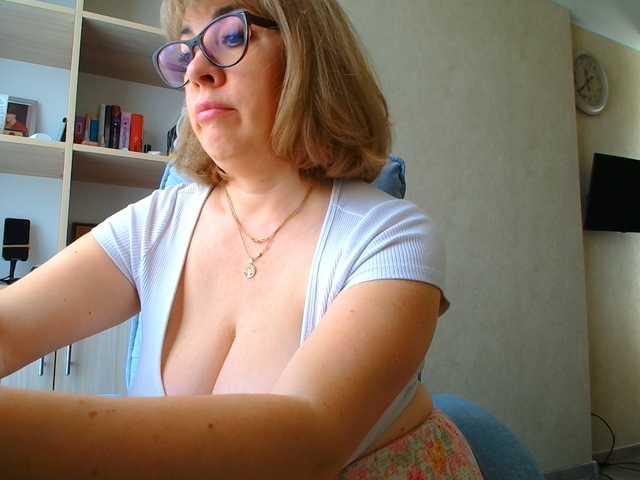 rosewind8 live cam on BongaCams
